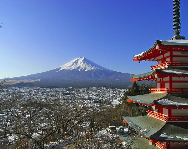 新倉山浅間公園からの初富士と新屋山神社初詣ツアー
~温泉で初湯と富士山眺望~1